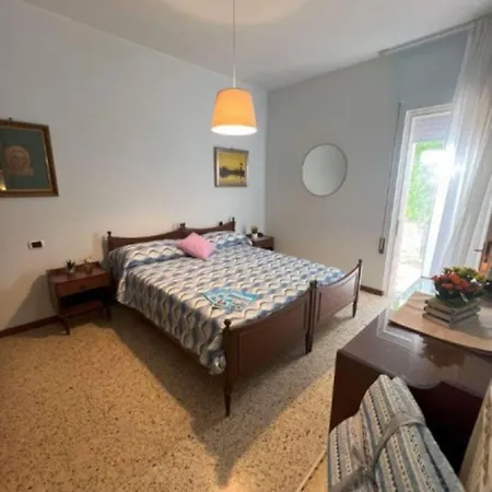 Elegant In A Quiet Area With Garden *