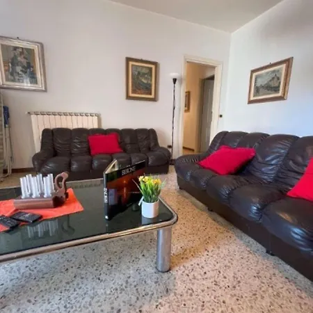 Elegant In A Quiet Area With Garden Vila Bibione