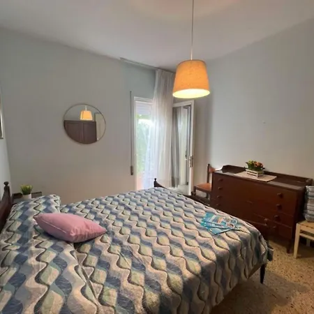 Elegant In A Quiet Area With Garden Bibione Pineda