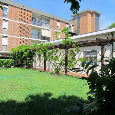 빌라 Elegant In A Quiet Area With Garden Bibione Pineda